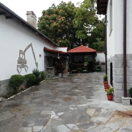 Къща В Центъра На Стрелча, Джакузи С Минерална Вода Eksteriør billede